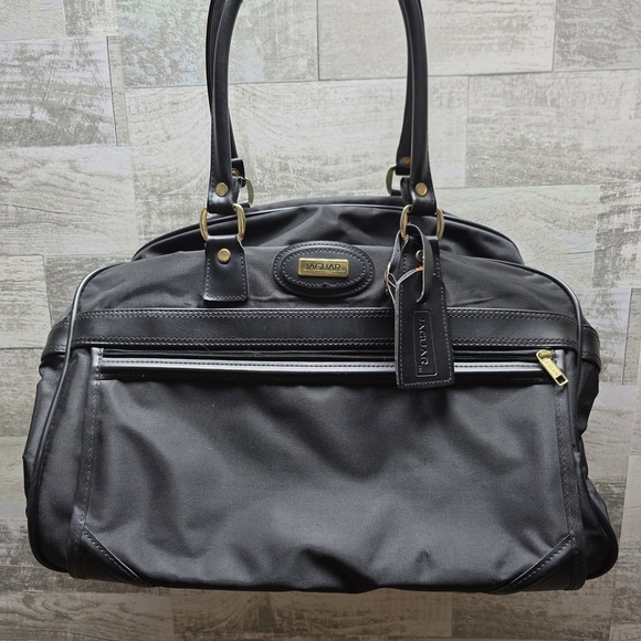 Vintage Jaguar Carry On Luggage Bag. - Picture 2 of 7